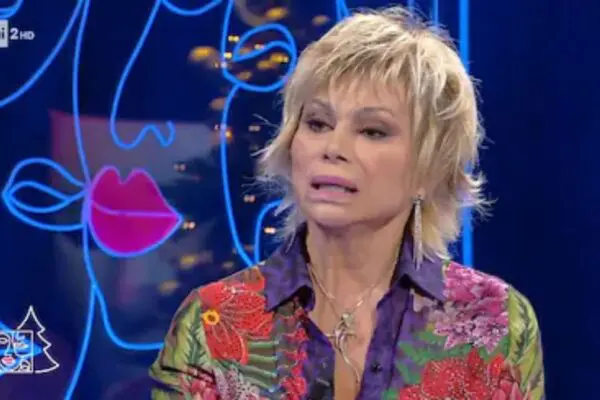 Carmen Russo a Storie di Donne al Bivio racconta di Raffaella Cara e del suo ingresso al Gf vip 8