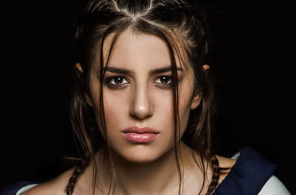 Federica Carta, il percorso ad amici cosa accade oggi