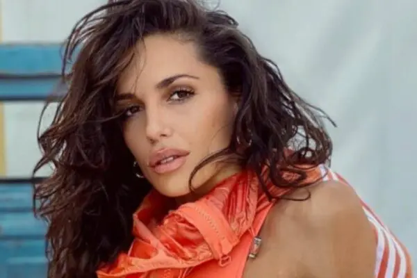Il flirt di Elena D'Amario