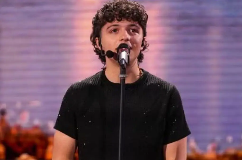 Lorenzo Salvetti sorprende tutti ad Amici 25