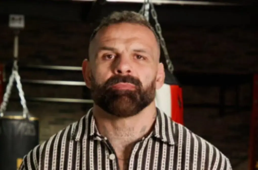 Alessio Sakara prof ad Amici