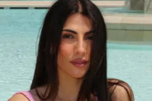 Giulia Salemi dimentica il vestito