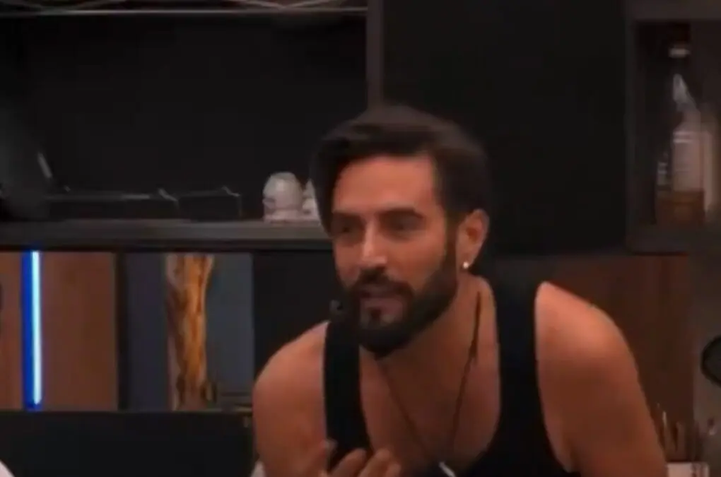 Alex prova a far aprire gli occhi a Piera Meloni al gf vip 9