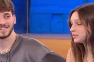 Holden e Sarah stanno insieme