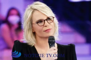 Maria De filippi sceglie di vestire di bianco al funerale