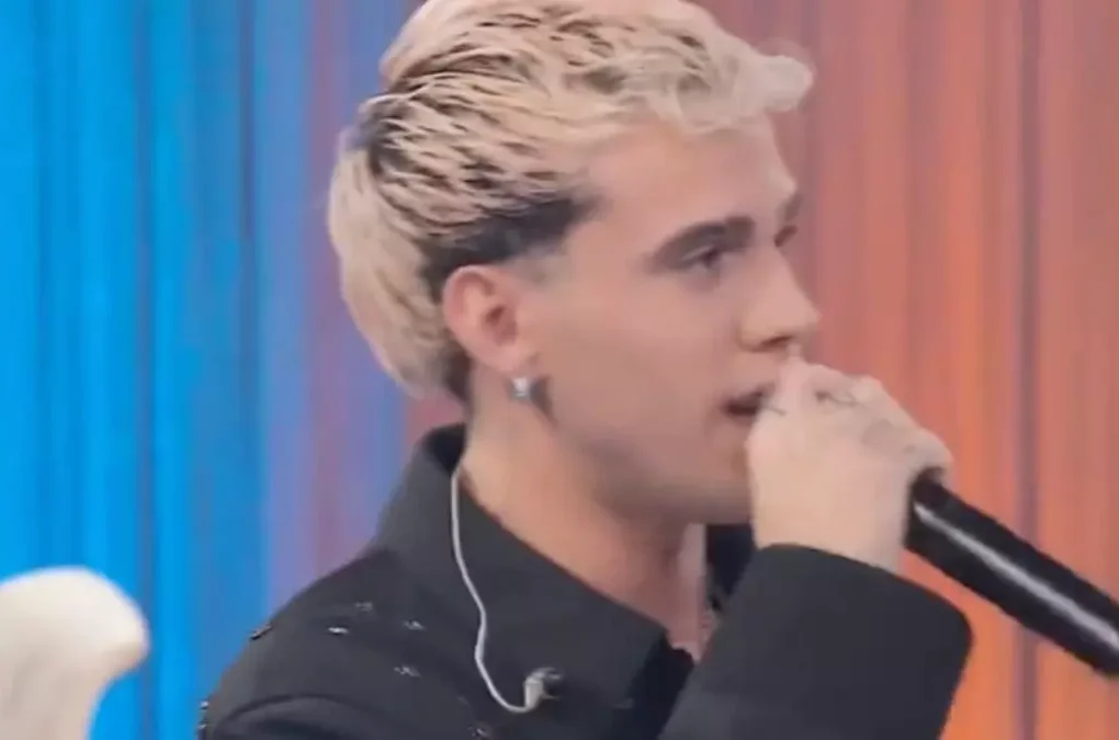 Aka7even si Ã¨ lasciato da Francesca Galluccio