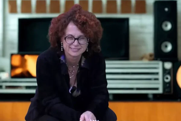 Beatrice pizzicata da Striscia la Notizia