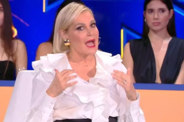 Simona Ventura all'Isola dei Famosi 2025
