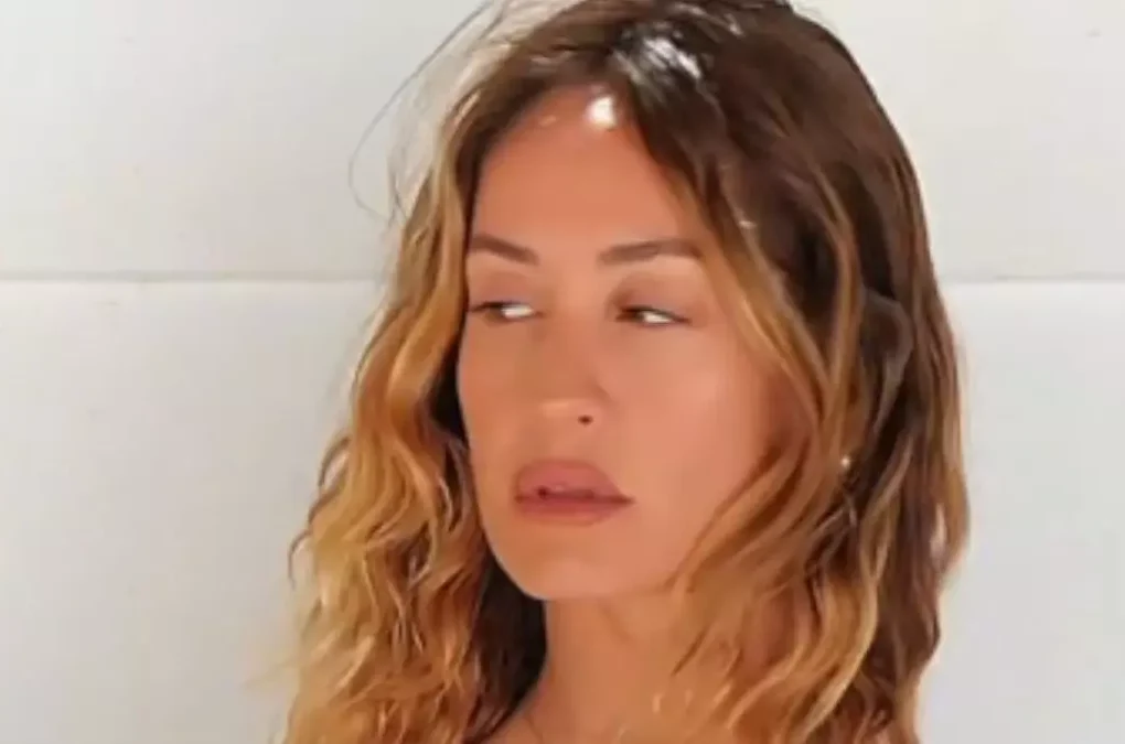 Helena Prestes comunicato modella