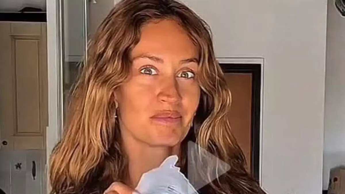 Helena Prestes commenta Pamela Petrarolo