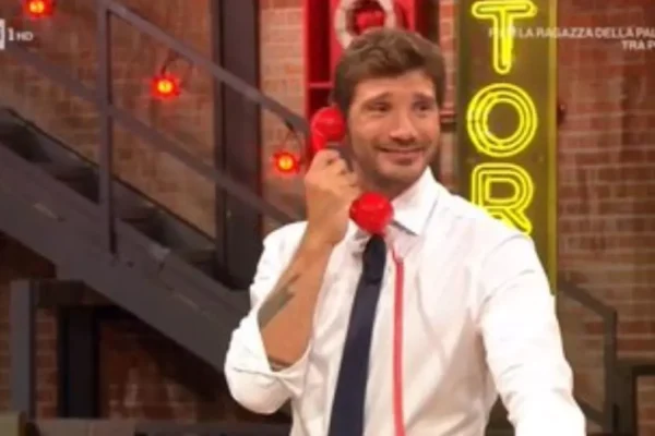Affari tuoi Stefano De martino