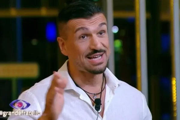 Mattia Azzali un confronto con Simona Ventura