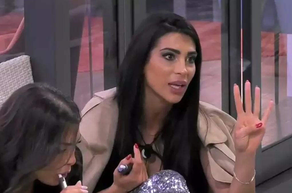 Rasha Younes, la replica della sorella