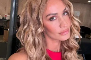 Helena Prestes preocuupata per il padre