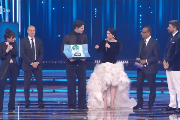 Laura Pausini, il gesto per Nicolò Filippucci