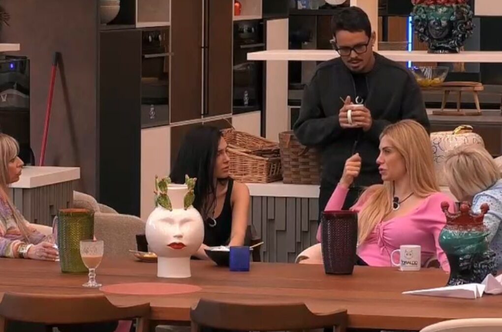 Gf Vip 8, malore nella casa