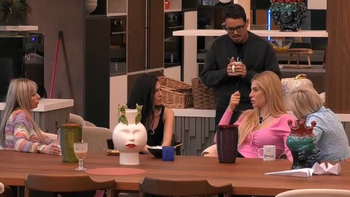 Gf Vip 8, malore nella casa