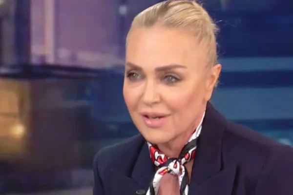 Paola Barale sui regali a La Vita in diretta