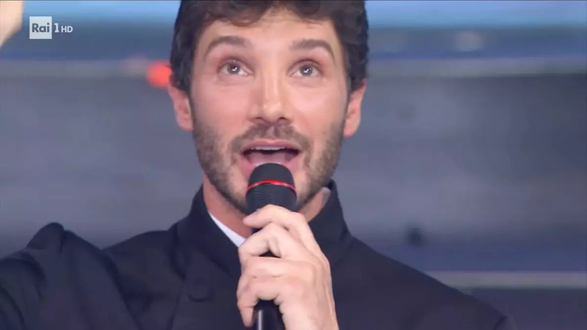 Stefano De Martino nuovo coconduttore